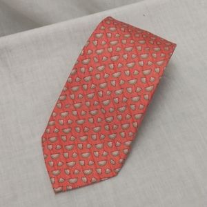 Vineyard Vines 100% Silk.